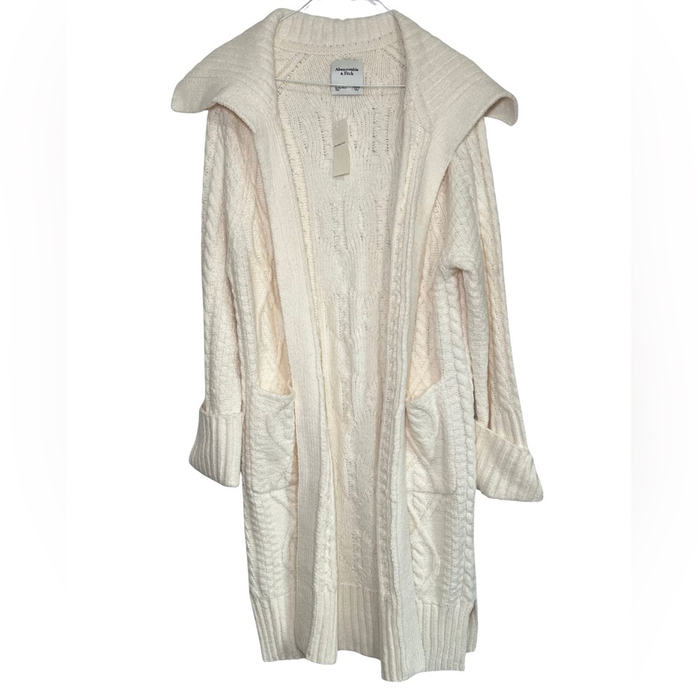 NWT! Abercrombie & Fitch Cream Oversized Chunky Cable Knit Cardigan Size XXS/XS